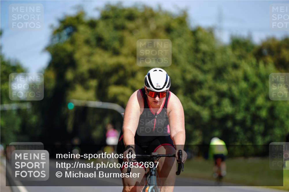 07.09.2025 - 19. Norderstedt Triathlon Michael Burmester http://msf.ph/oto/8832697 07.09.2025 11:50:46 Radfahren 278 meine-sportfotos.de