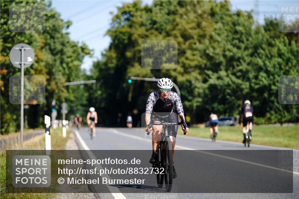 07.09.2025 - 19. Norderstedt Triathlon Michael Burmester http://msf.ph/oto/8832732 07.09.2025 11:52:18 Radfahren 184, 719 meine-sportfotos.de