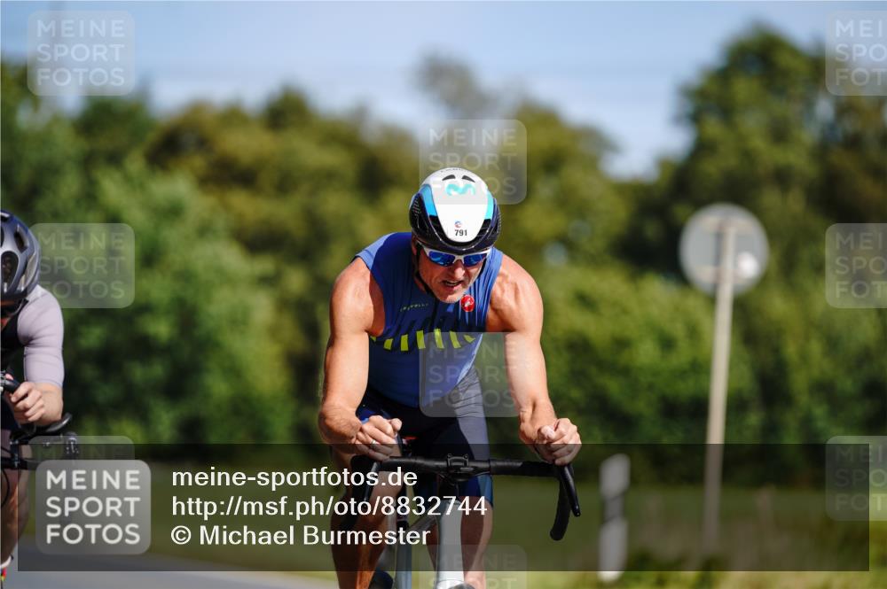 07.09.2025 - 19. Norderstedt Triathlon Michael Burmester http://msf.ph/oto/8832744 07.09.2025 11:52:50 Radfahren 136, 791, 837 meine-sportfotos.de