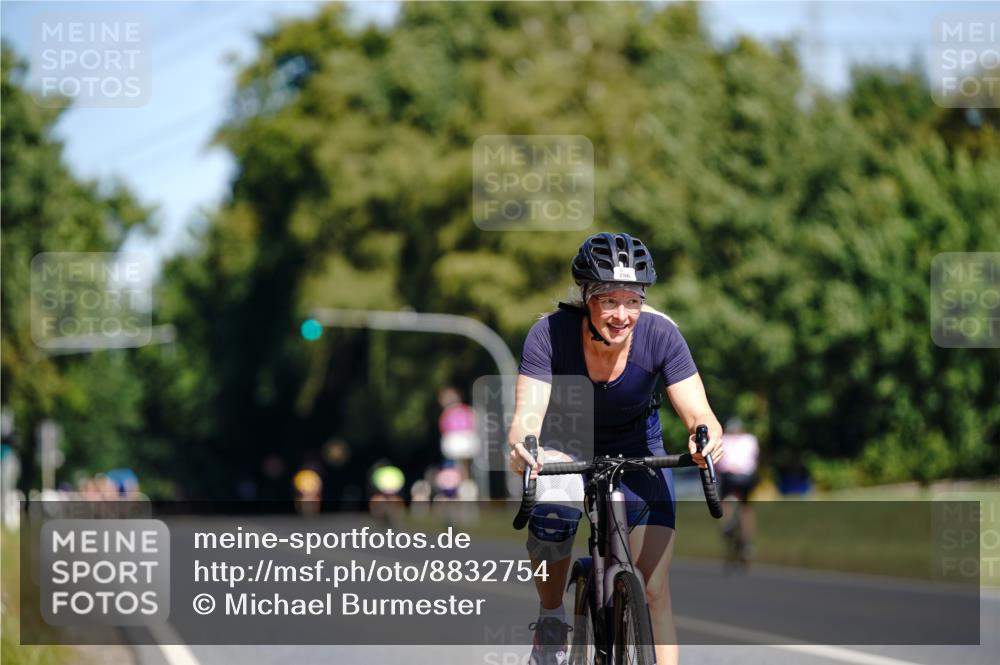 07.09.2025 - 19. Norderstedt Triathlon Michael Burmester http://msf.ph/oto/8832754 07.09.2025 11:53:22 Radfahren 286, 800 meine-sportfotos.de