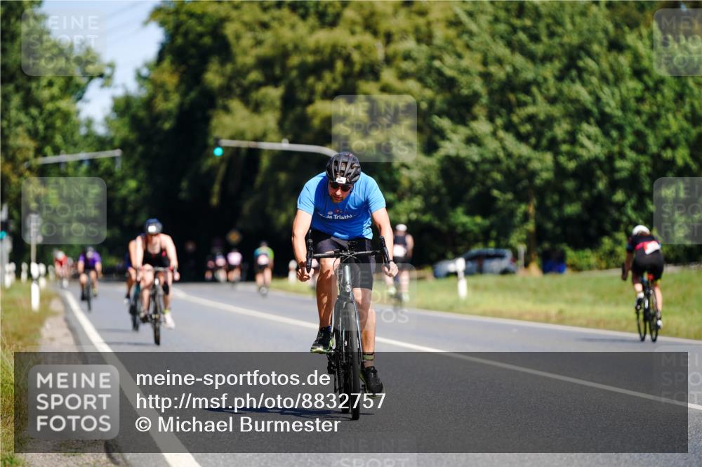 07.09.2025 - 19. Norderstedt Triathlon Michael Burmester http://msf.ph/oto/8832757 07.09.2025 11:53:36 Radfahren 846 meine-sportfotos.de
