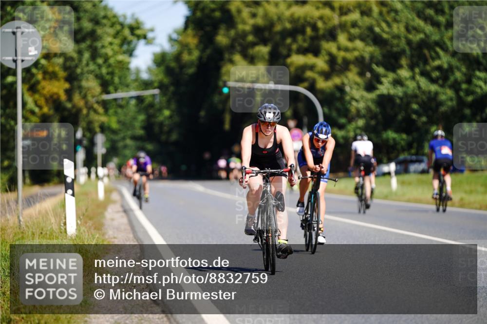 07.09.2025 - 19. Norderstedt Triathlon Michael Burmester http://msf.ph/oto/8832759 07.09.2025 11:53:40 Radfahren 168, 765, 846 meine-sportfotos.de