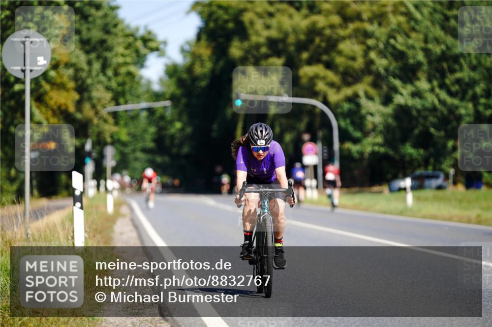 07.09.2025 - 19. Norderstedt Triathlon Michael Burmester http://msf.ph/oto/8832767 07.09.2025 11:53:45 Radfahren 168, 765, 1246 meine-sportfotos.de
