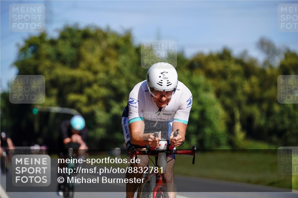 07.09.2025 - 19. Norderstedt Triathlon Michael Burmester http://msf.ph/oto/8832781 07.09.2025 11:54:13 Radfahren 281, 861, 1363 meine-sportfotos.de