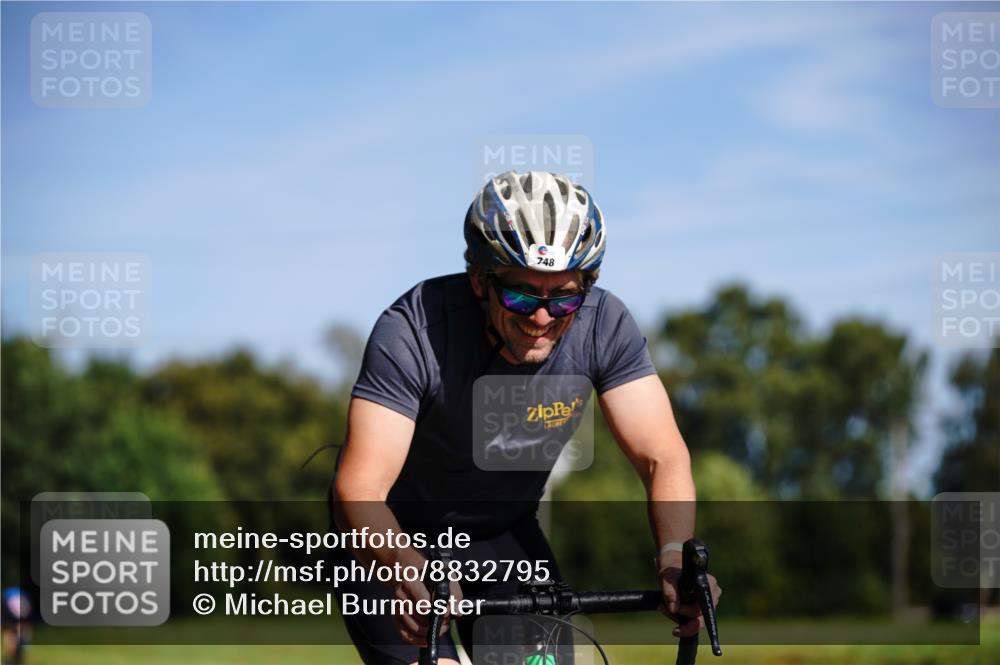 07.09.2025 - 19. Norderstedt Triathlon Michael Burmester http://msf.ph/oto/8832795 07.09.2025 11:54:24 Radfahren 748, 1233 meine-sportfotos.de