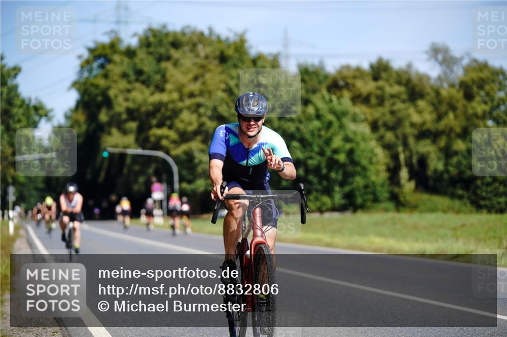 07.09.2025 - 19. Norderstedt Triathlon Michael Burmester http://msf.ph/oto/8832806 07.09.2025 11:54:41 Radfahren 741, 1371 meine-sportfotos.de