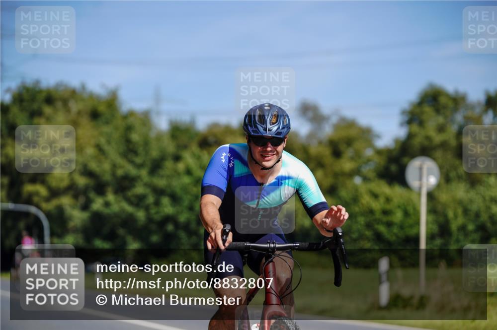 07.09.2025 - 19. Norderstedt Triathlon Michael Burmester http://msf.ph/oto/8832807 07.09.2025 11:54:42 Radfahren 741, 779, 1371 meine-sportfotos.de
