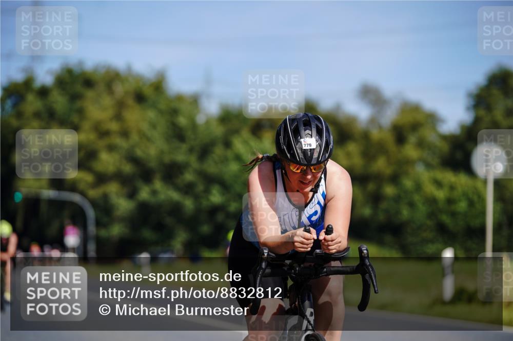 07.09.2025 - 19. Norderstedt Triathlon Michael Burmester http://msf.ph/oto/8832812 07.09.2025 11:54:45 Radfahren 741, 779, 1272 meine-sportfotos.de