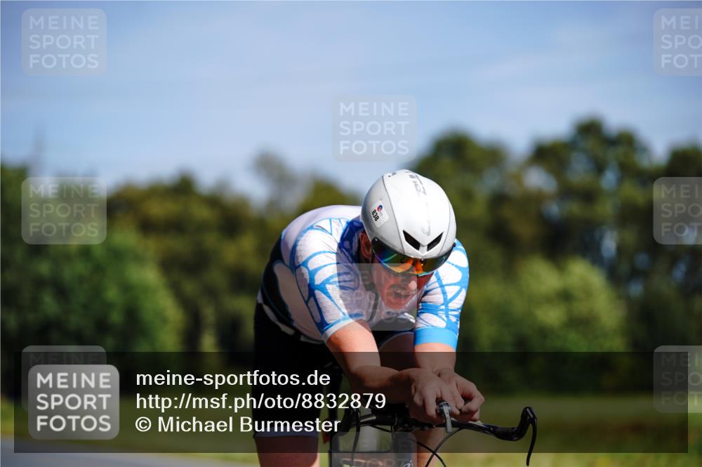 07.09.2025 - 19. Norderstedt Triathlon Michael Burmester http://msf.ph/oto/8832879 07.09.2025 11:56:38 Radfahren 803, 838, 1348 meine-sportfotos.de