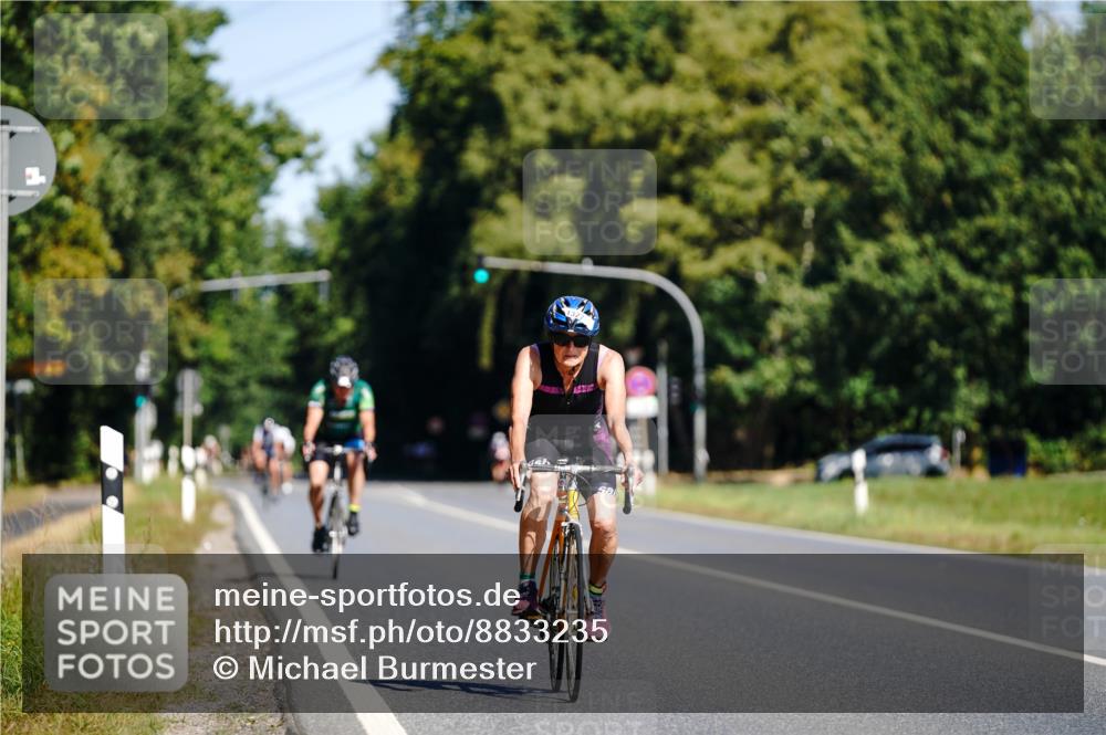 07.09.2025 - 19. Norderstedt Triathlon Michael Burmester http://msf.ph/oto/8833235 07.09.2025 11:44:34 Radfahren 1327 meine-sportfotos.de