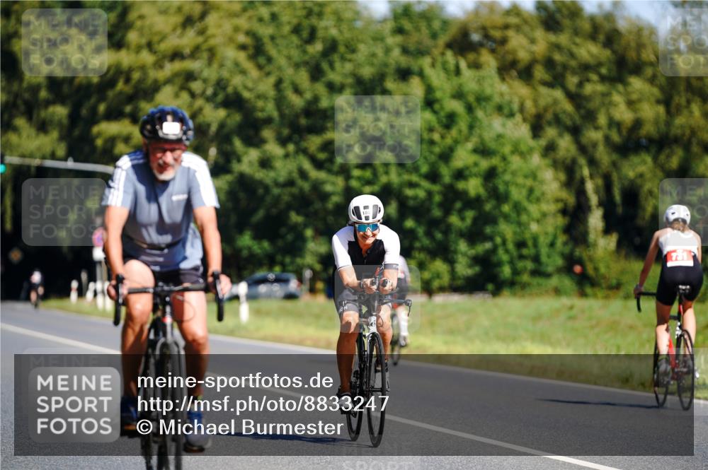 07.09.2025 - 19. Norderstedt Triathlon Michael Burmester http://msf.ph/oto/8833247 07.09.2025 11:44:47 Radfahren 186, 192 meine-sportfotos.de