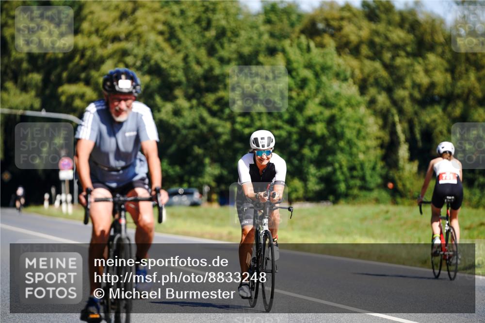 07.09.2025 - 19. Norderstedt Triathlon Michael Burmester http://msf.ph/oto/8833248 07.09.2025 11:44:47 Radfahren 186, 192 meine-sportfotos.de
