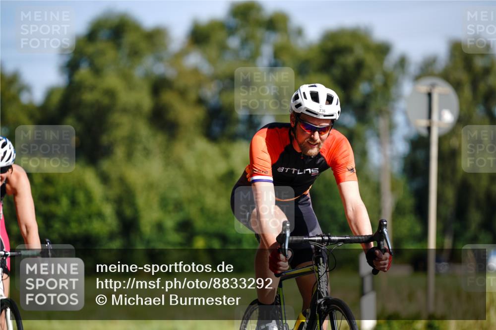 07.09.2025 - 19. Norderstedt Triathlon Michael Burmester http://msf.ph/oto/8833292 07.09.2025 11:46:50 Radfahren 736, 1258, 1333 meine-sportfotos.de
