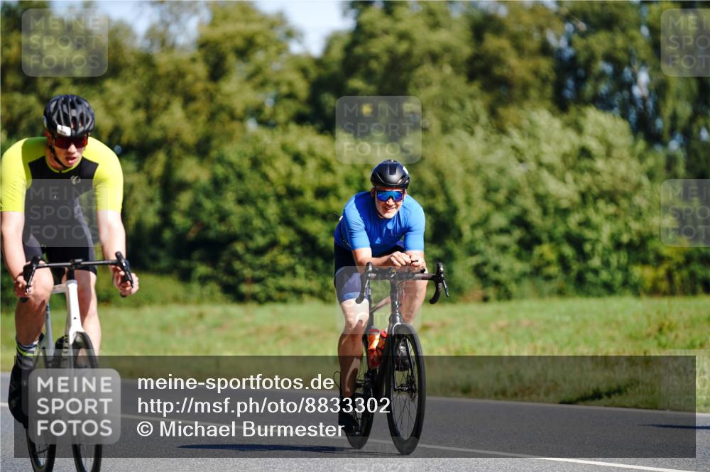 07.09.2025 - 19. Norderstedt Triathlon Michael Burmester http://msf.ph/oto/8833302 07.09.2025 11:47:25 Radfahren 279, 303 meine-sportfotos.de