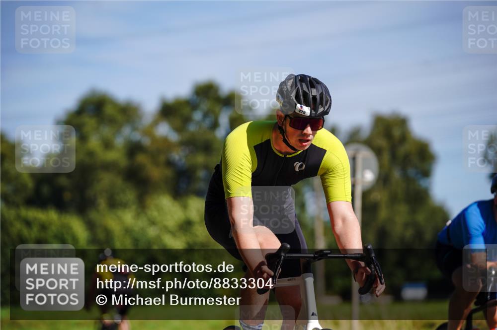07.09.2025 - 19. Norderstedt Triathlon Michael Burmester http://msf.ph/oto/8833304 07.09.2025 11:47:26 Radfahren 279, 303 meine-sportfotos.de