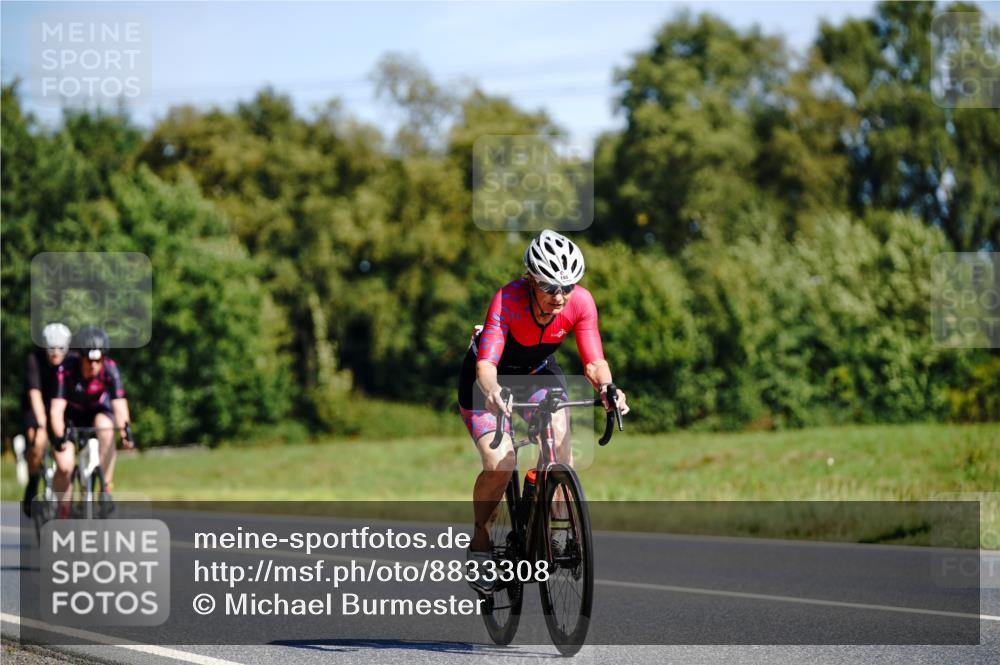 07.09.2025 - 19. Norderstedt Triathlon Michael Burmester http://msf.ph/oto/8833308 07.09.2025 11:47:32 Radfahren 155, 201, 252, 1320 meine-sportfotos.de