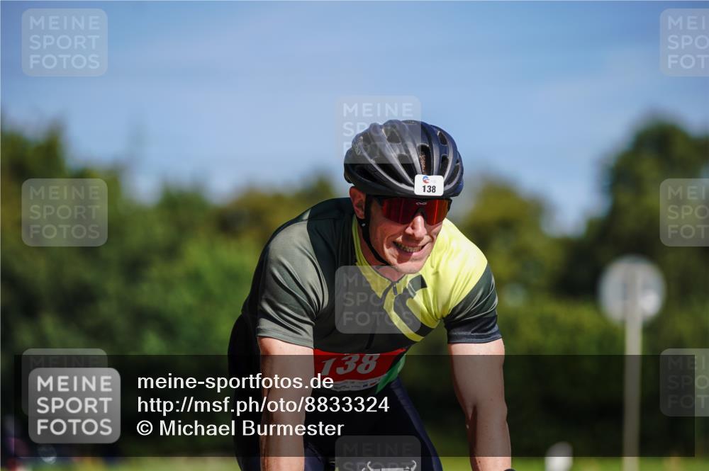 07.09.2025 - 19. Norderstedt Triathlon Michael Burmester http://msf.ph/oto/8833324 07.09.2025 11:48:21 Radfahren 138, 1265 meine-sportfotos.de