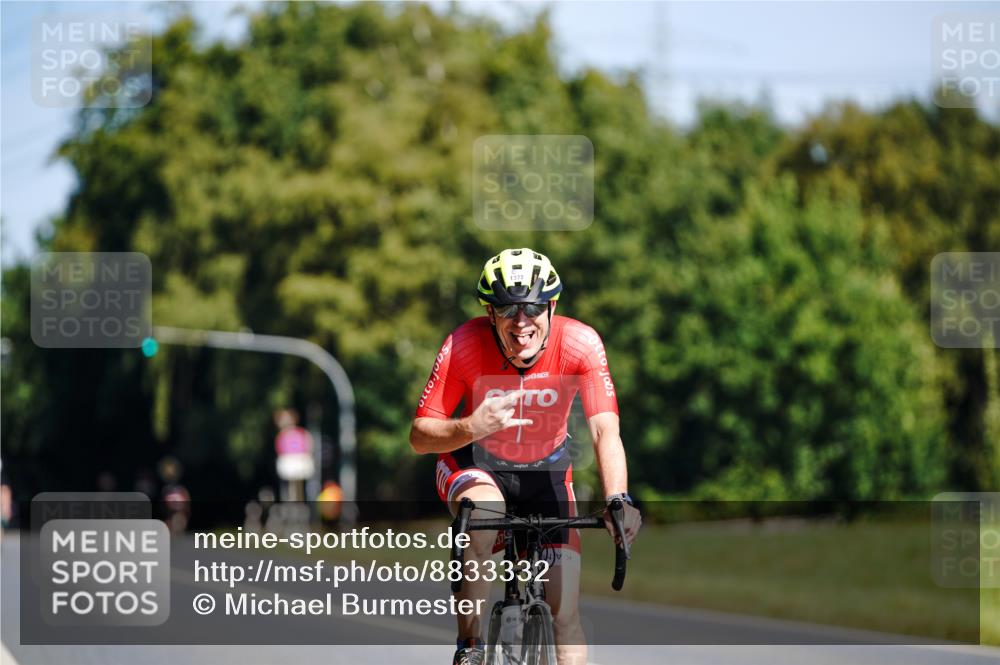 07.09.2025 - 19. Norderstedt Triathlon Michael Burmester http://msf.ph/oto/8833332 07.09.2025 11:48:42 Radfahren 1372 meine-sportfotos.de