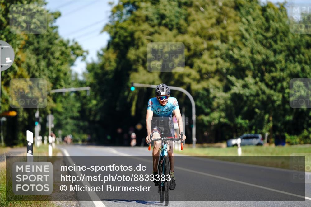 07.09.2025 - 19. Norderstedt Triathlon Michael Burmester http://msf.ph/oto/8833383 07.09.2025 11:51:08 Radfahren 1239 meine-sportfotos.de