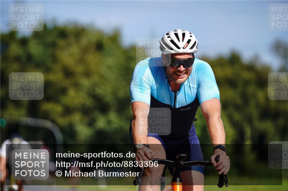 07.09.2025 - 19. Norderstedt Triathlon Michael Burmester http://msf.ph/oto/8833396 07.09.2025 11:51:49 Radfahren 782, 1319 meine-sportfotos.de