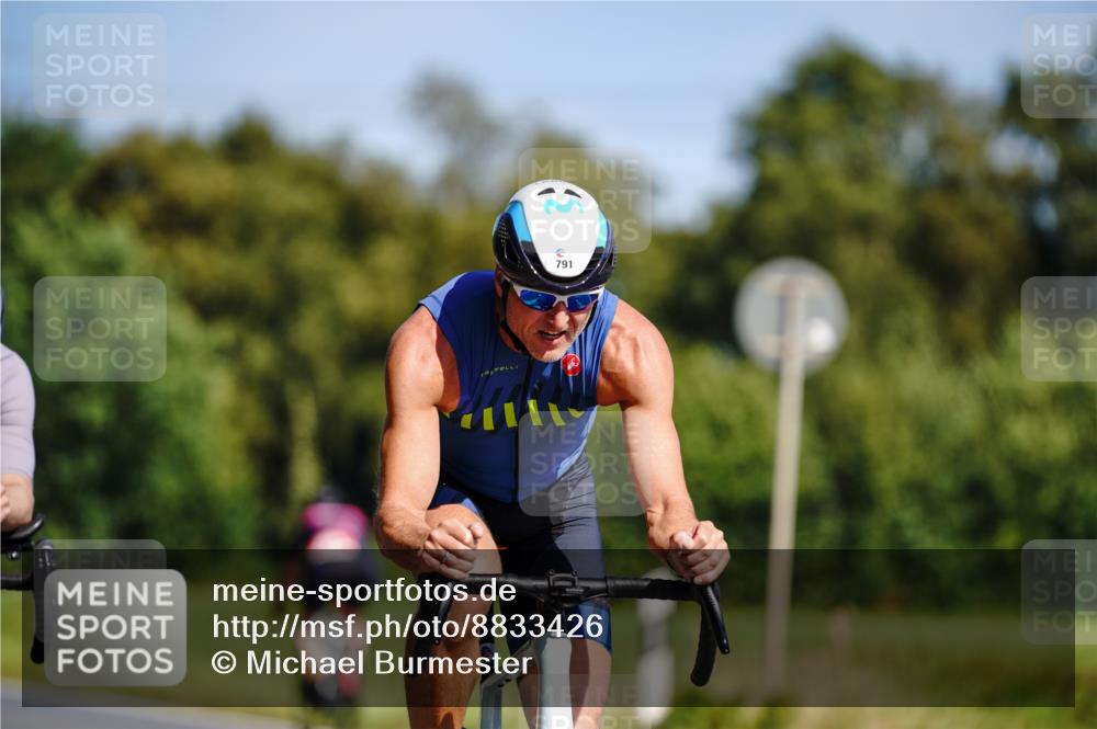 07.09.2025 - 19. Norderstedt Triathlon Michael Burmester http://msf.ph/oto/8833426 07.09.2025 11:52:50 Radfahren 136, 791, 837 meine-sportfotos.de