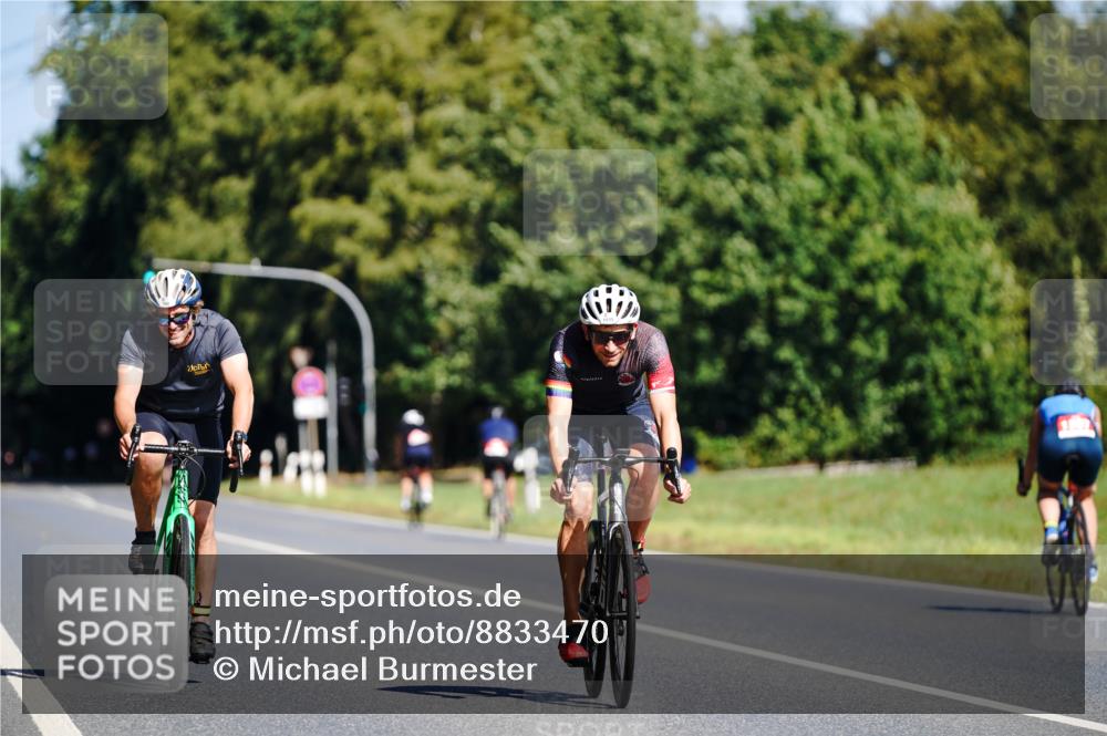 07.09.2025 - 19. Norderstedt Triathlon Michael Burmester http://msf.ph/oto/8833470 07.09.2025 11:54:21 Radfahren 287, 748, 1233 meine-sportfotos.de