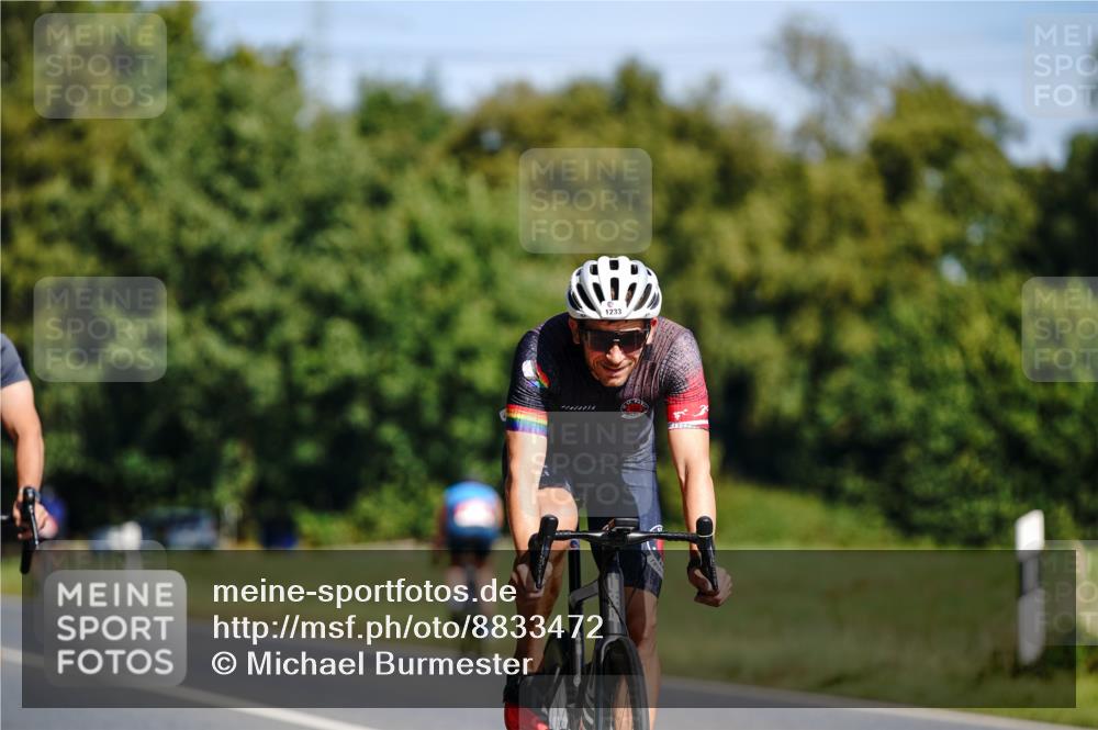 07.09.2025 - 19. Norderstedt Triathlon Michael Burmester http://msf.ph/oto/8833472 07.09.2025 11:54:22 Radfahren 287, 748, 1233 meine-sportfotos.de