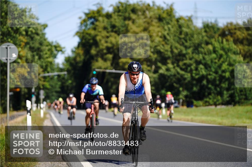 07.09.2025 - 19. Norderstedt Triathlon Michael Burmester http://msf.ph/oto/8833483 07.09.2025 11:54:39 Radfahren 741, 1371 meine-sportfotos.de