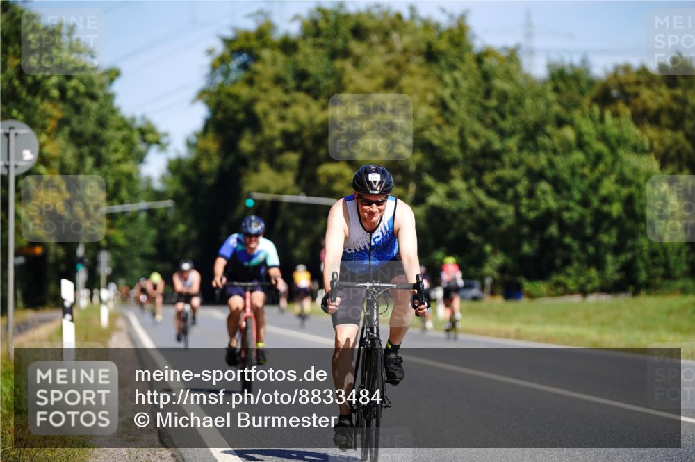 07.09.2025 - 19. Norderstedt Triathlon Michael Burmester http://msf.ph/oto/8833484 07.09.2025 11:54:40 Radfahren 741, 1371 meine-sportfotos.de