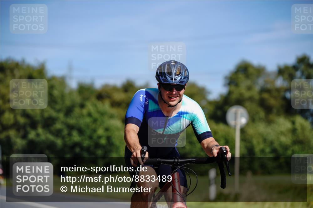 07.09.2025 - 19. Norderstedt Triathlon Michael Burmester http://msf.ph/oto/8833489 07.09.2025 11:54:42 Radfahren 741, 779, 1371 meine-sportfotos.de