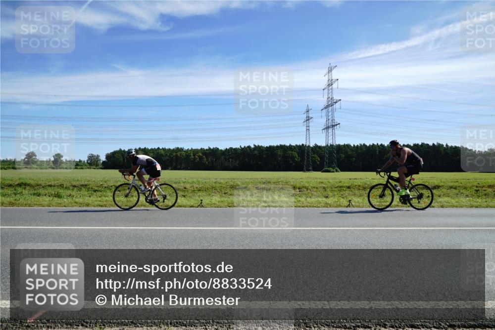 07.09.2025 - 19. Norderstedt Triathlon Michael Burmester http://msf.ph/oto/8833524 07.09.2025 11:53:26 Radfahren 286 meine-sportfotos.de