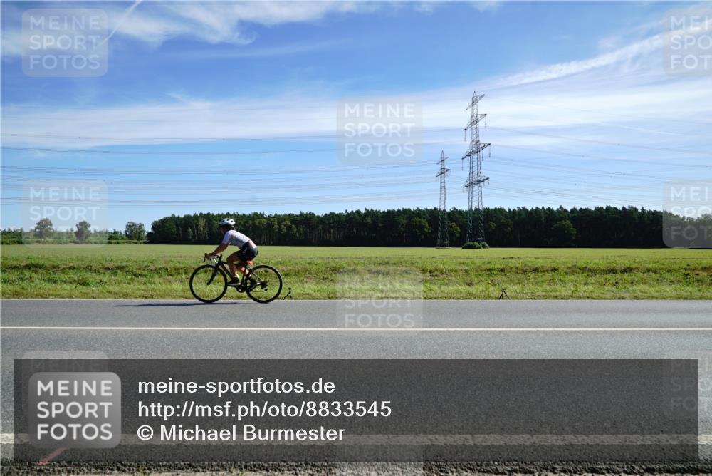 07.09.2025 - 19. Norderstedt Triathlon Michael Burmester http://msf.ph/oto/8833545 07.09.2025 11:53:40 Radfahren 168, 765, 846 meine-sportfotos.de