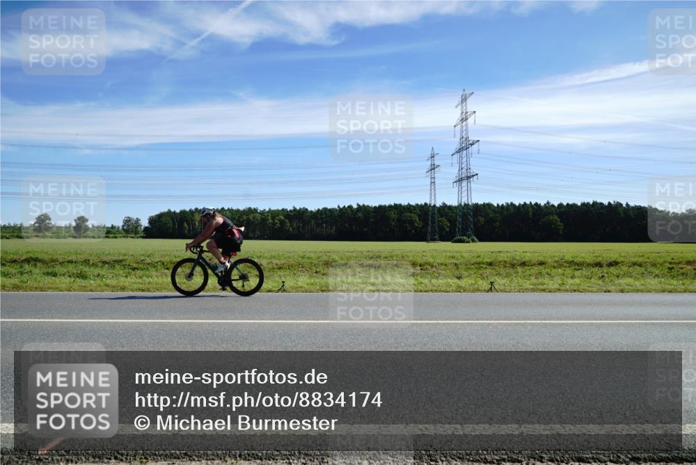 07.09.2025 - 19. Norderstedt Triathlon Michael Burmester http://msf.ph/oto/8834174 07.09.2025 11:56:29 Radfahren  meine-sportfotos.de