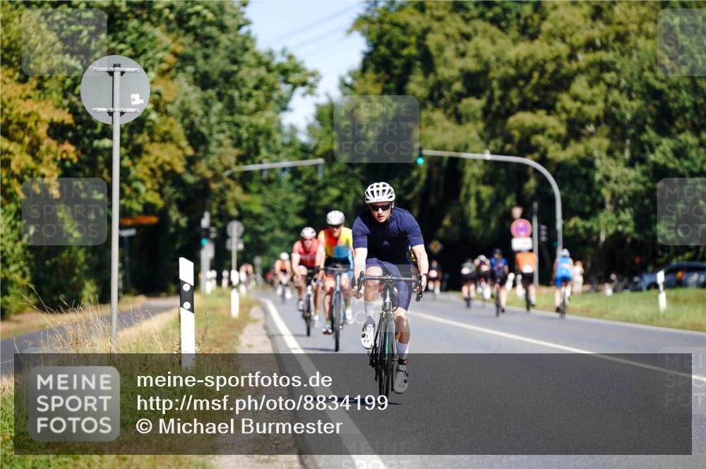 07.09.2025 - 19. Norderstedt Triathlon Michael Burmester http://msf.ph/oto/8834199 07.09.2025 12:15:48 Radfahren 1241 meine-sportfotos.de