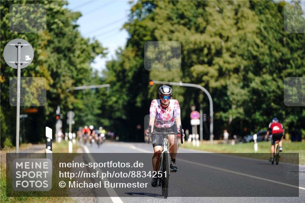 07.09.2025 - 19. Norderstedt Triathlon Michael Burmester http://msf.ph/oto/8834251 07.09.2025 12:16:39 Radfahren 302 meine-sportfotos.de