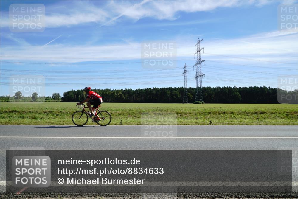 07.09.2025 - 19. Norderstedt Triathlon Michael Burmester http://msf.ph/oto/8834633 07.09.2025 11:58:46 Radfahren 165, 1378 meine-sportfotos.de