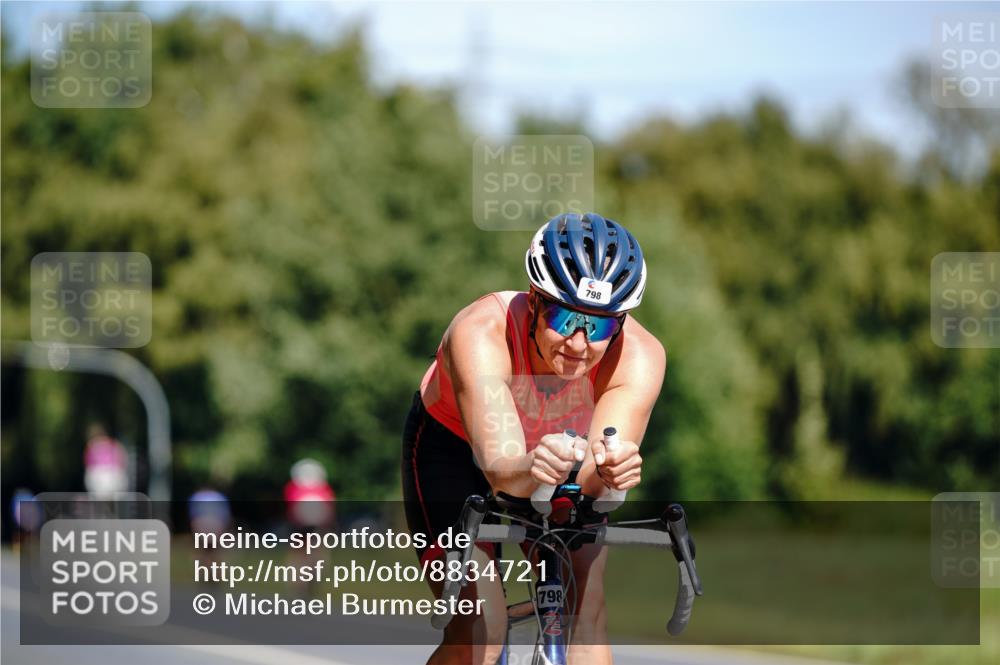 07.09.2025 - 19. Norderstedt Triathlon Michael Burmester http://msf.ph/oto/8834721 07.09.2025 12:24:14 Radfahren 261, 756, 798 meine-sportfotos.de