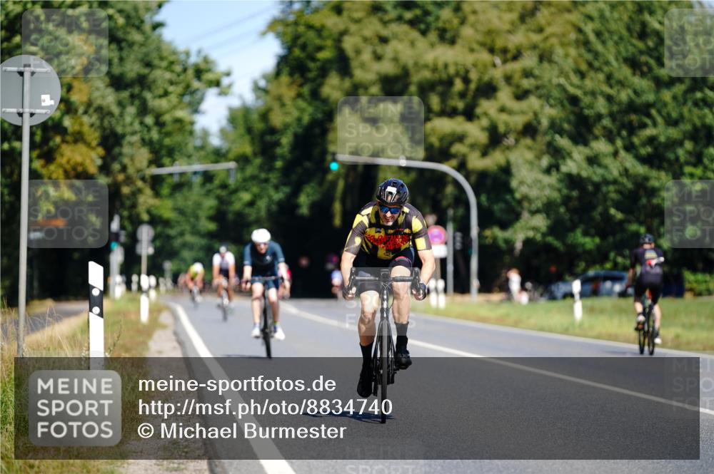 07.09.2025 - 19. Norderstedt Triathlon Michael Burmester http://msf.ph/oto/8834740 07.09.2025 12:24:29 Radfahren 1297 meine-sportfotos.de