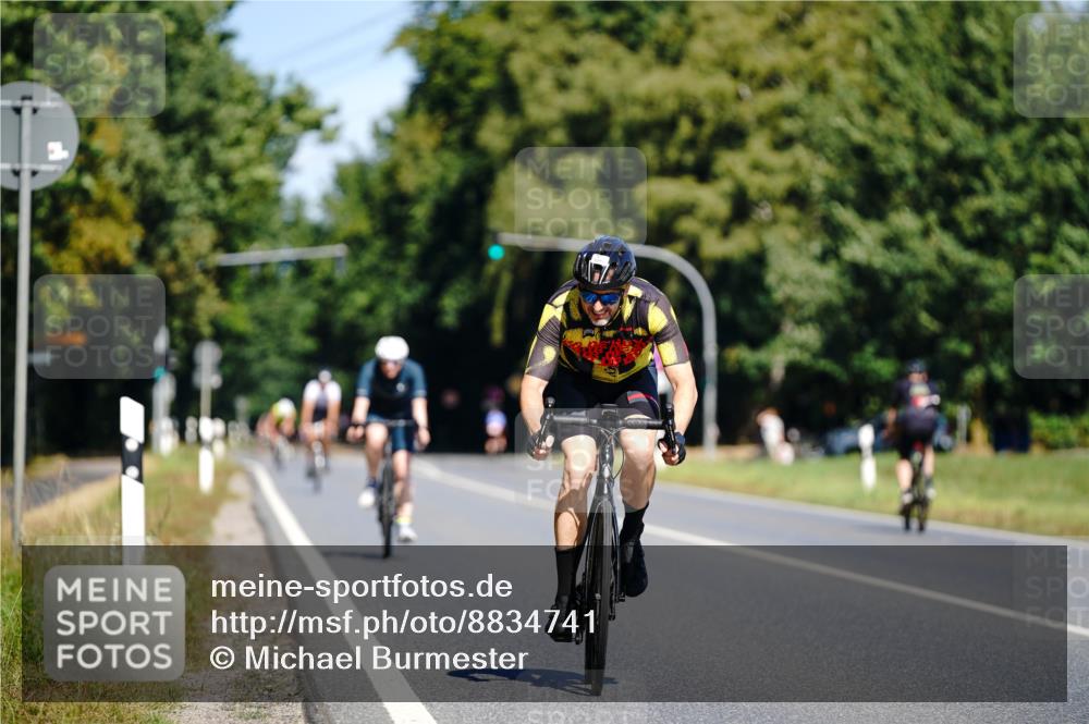 07.09.2025 - 19. Norderstedt Triathlon Michael Burmester http://msf.ph/oto/8834741 07.09.2025 12:24:29 Radfahren 1297 meine-sportfotos.de