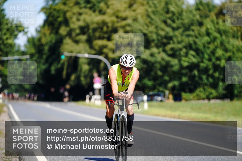 07.09.2025 - 19. Norderstedt Triathlon Michael Burmester http://msf.ph/oto/8834758 07.09.2025 12:24:42 Radfahren 814, 1294 meine-sportfotos.de