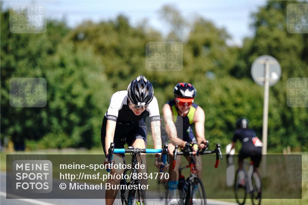 07.09.2025 - 19. Norderstedt Triathlon Michael Burmester http://msf.ph/oto/8834770 07.09.2025 12:25:15 Radfahren 205, 220, 292, 766 meine-sportfotos.de
