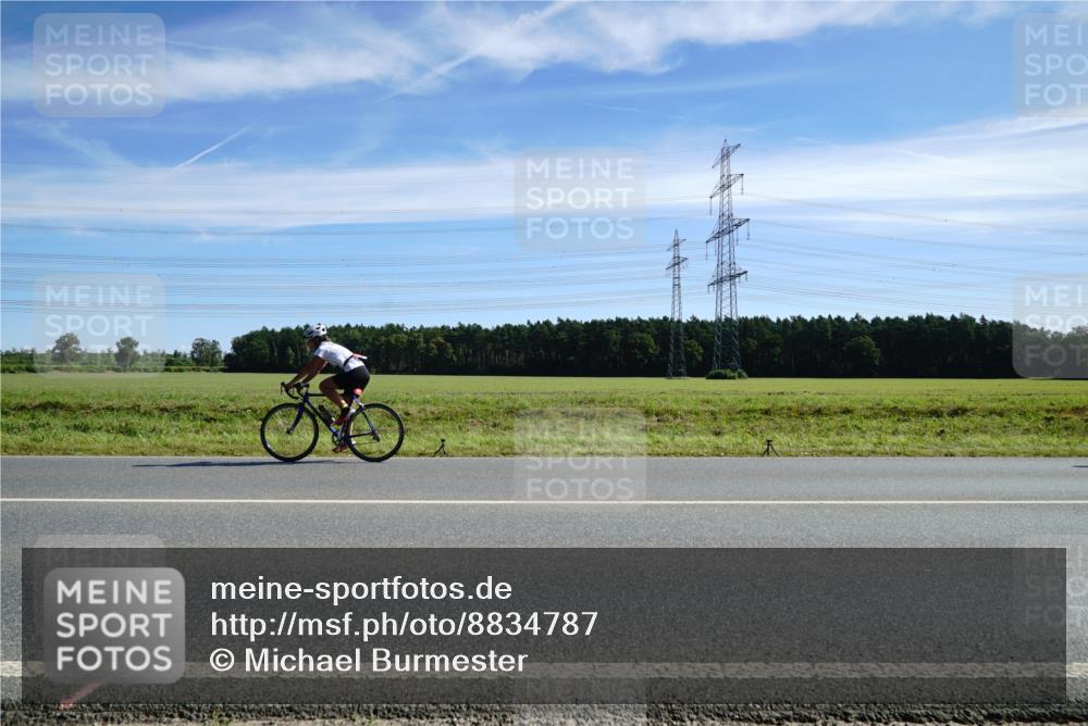 07.09.2025 - 19. Norderstedt Triathlon Michael Burmester http://msf.ph/oto/8834787 07.09.2025 11:59:15 Radfahren 279, 1305 meine-sportfotos.de
