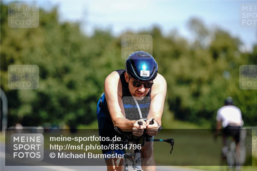 07.09.2025 - 19. Norderstedt Triathlon Michael Burmester http://msf.ph/oto/8834796 07.09.2025 12:25:43 Radfahren 850 meine-sportfotos.de