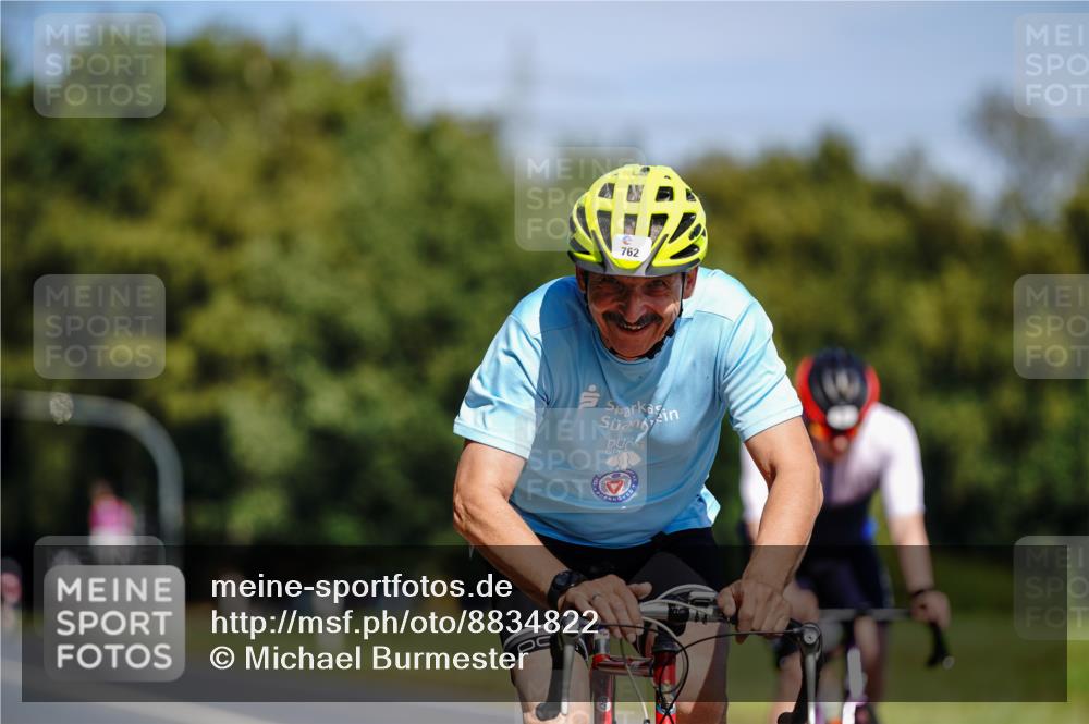 07.09.2025 - 19. Norderstedt Triathlon Michael Burmester http://msf.ph/oto/8834822 07.09.2025 12:26:04 Radfahren 754, 762 meine-sportfotos.de