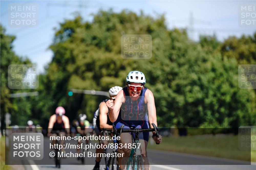 07.09.2025 - 19. Norderstedt Triathlon Michael Burmester http://msf.ph/oto/8834857 07.09.2025 12:26:24 Radfahren 216, 239, 813 meine-sportfotos.de