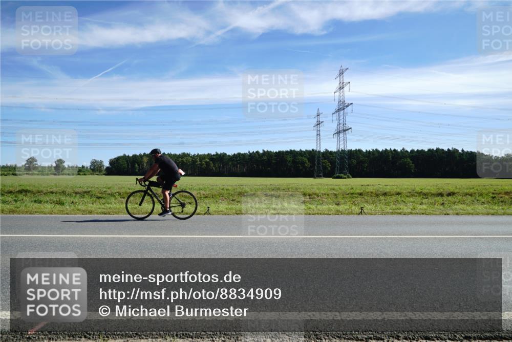 07.09.2025 - 19. Norderstedt Triathlon Michael Burmester http://msf.ph/oto/8834909 07.09.2025 11:59:44 Radfahren 146, 1300 meine-sportfotos.de