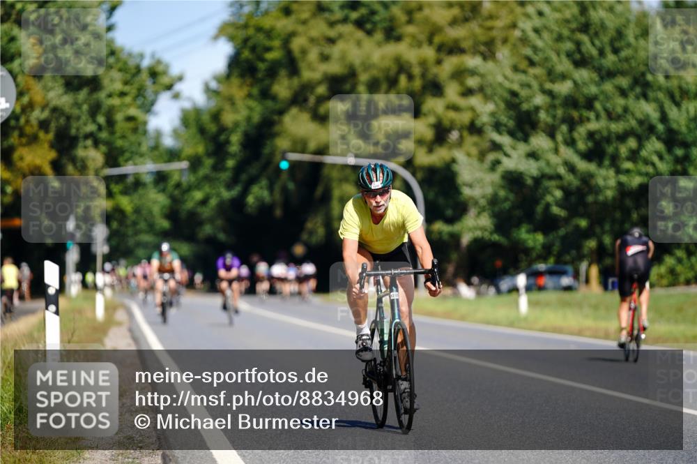 07.09.2025 - 19. Norderstedt Triathlon Michael Burmester http://msf.ph/oto/8834968 07.09.2025 12:27:34 Radfahren 1247 meine-sportfotos.de