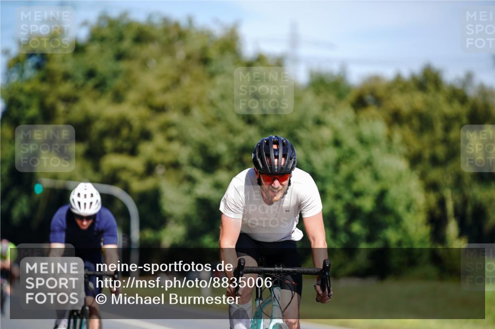 07.09.2025 - 19. Norderstedt Triathlon Michael Burmester http://msf.ph/oto/8835006 07.09.2025 12:27:55 Radfahren 1230, 1241 meine-sportfotos.de