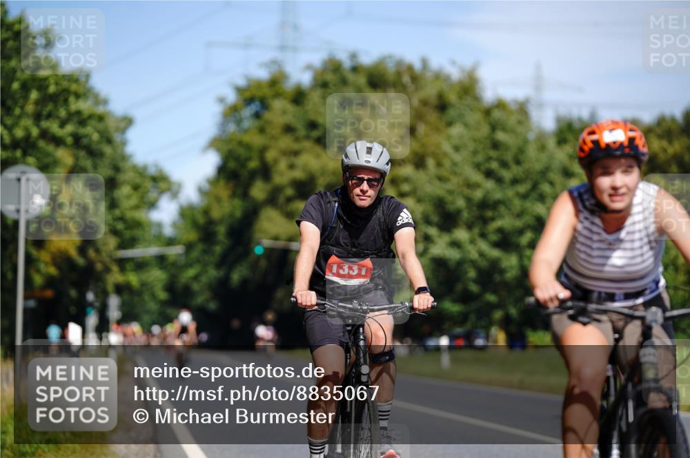07.09.2025 - 19. Norderstedt Triathlon Michael Burmester http://msf.ph/oto/8835067 07.09.2025 12:28:12 Radfahren 171, 728, 735, 752, 1264, 1331 meine-sportfotos.de