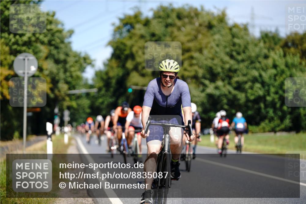 07.09.2025 - 19. Norderstedt Triathlon Michael Burmester http://msf.ph/oto/8835087 07.09.2025 12:28:30 Radfahren 210, 212, 780, 858, 1329 meine-sportfotos.de
